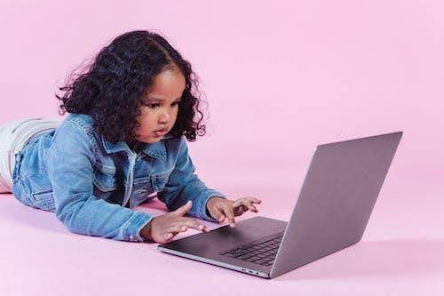 Raising Screen-Smart Kids